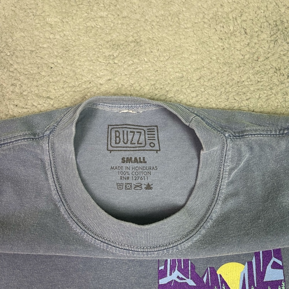 Graphic‎ tee - Picture 3 of 4